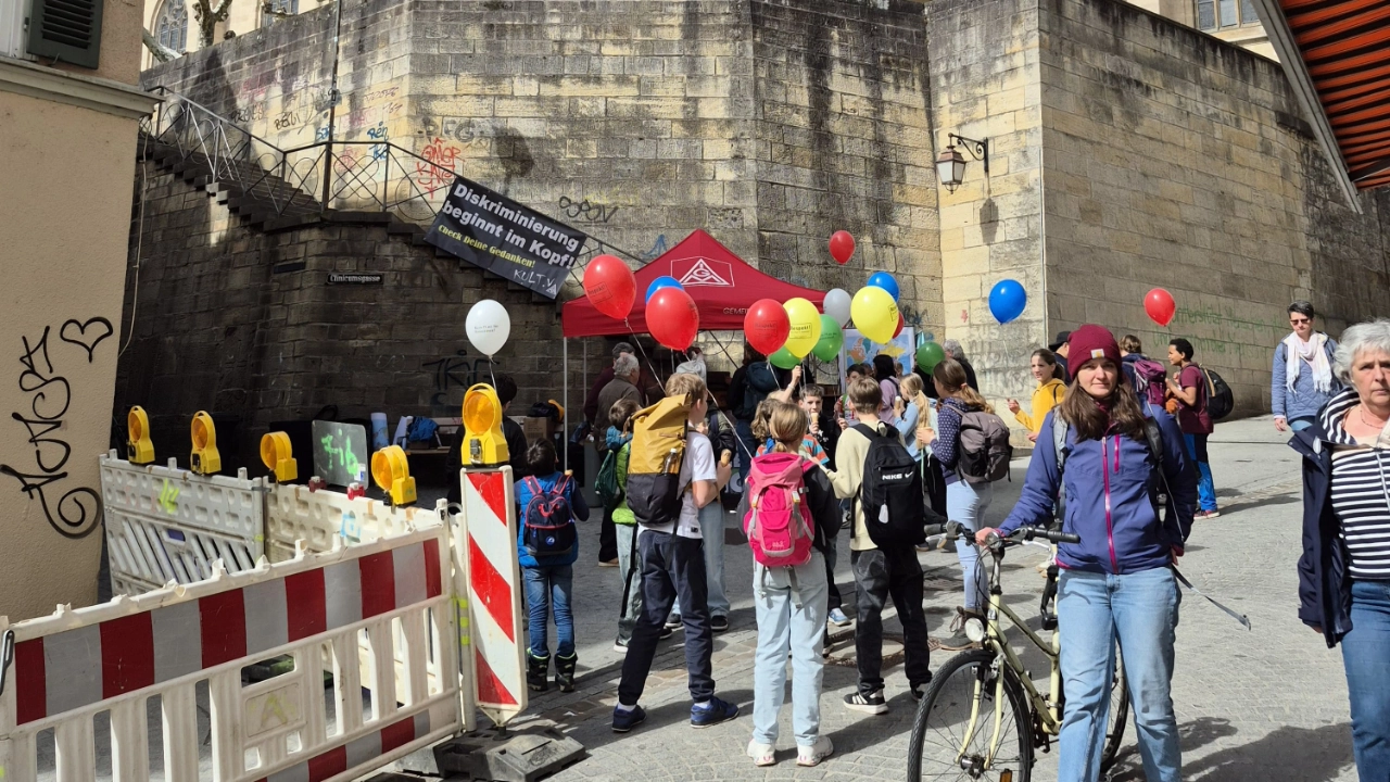 Infostand gegen Rassismus